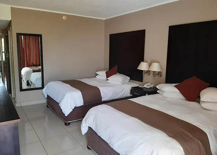 Ping Pong hotel: Wilderness Beach Hotel